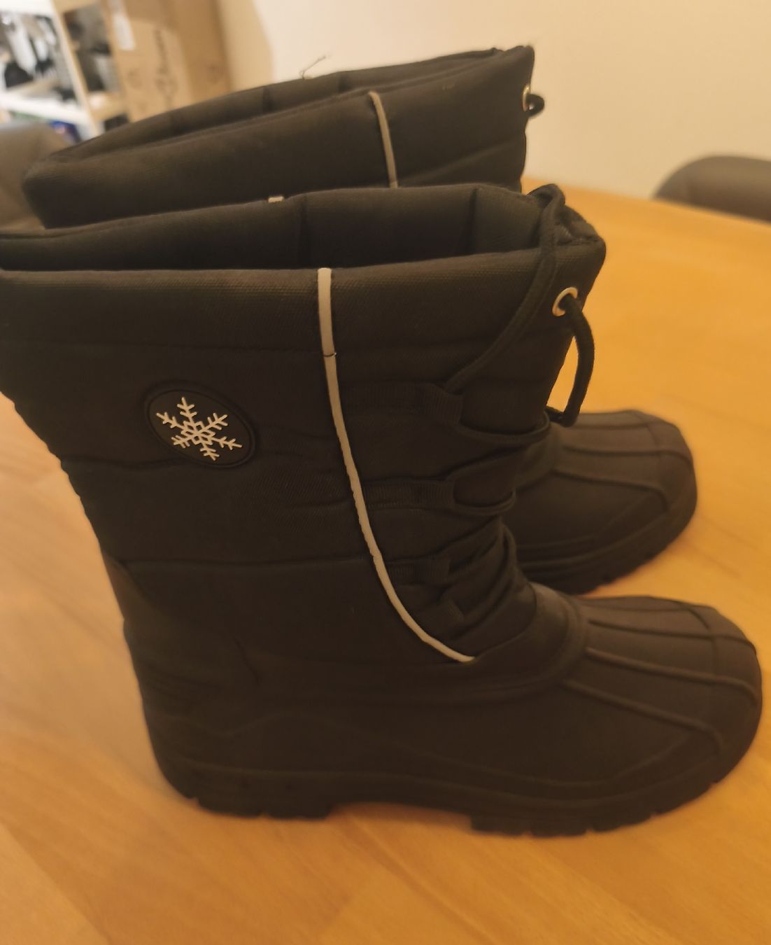 Scarpe da uomo: Atrium Thermo Stiefel / Winter Gr.41 – Nuovo e nell'imballaggio originale da Bühler venduto da DealHaus_Ostschweiz 2