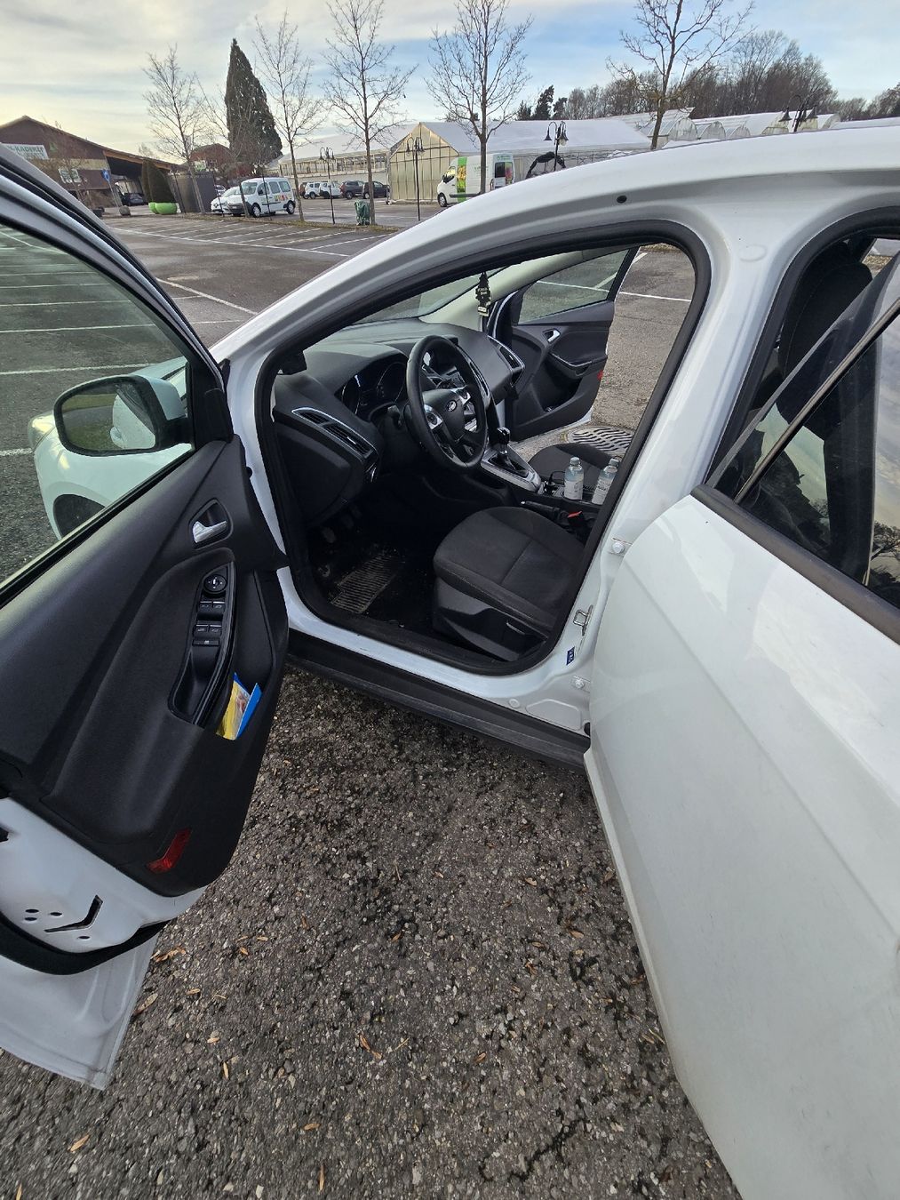 Ford Automobili: Ford Focus 1.0 – Usato da Bern venduto da edj_kxk8 6