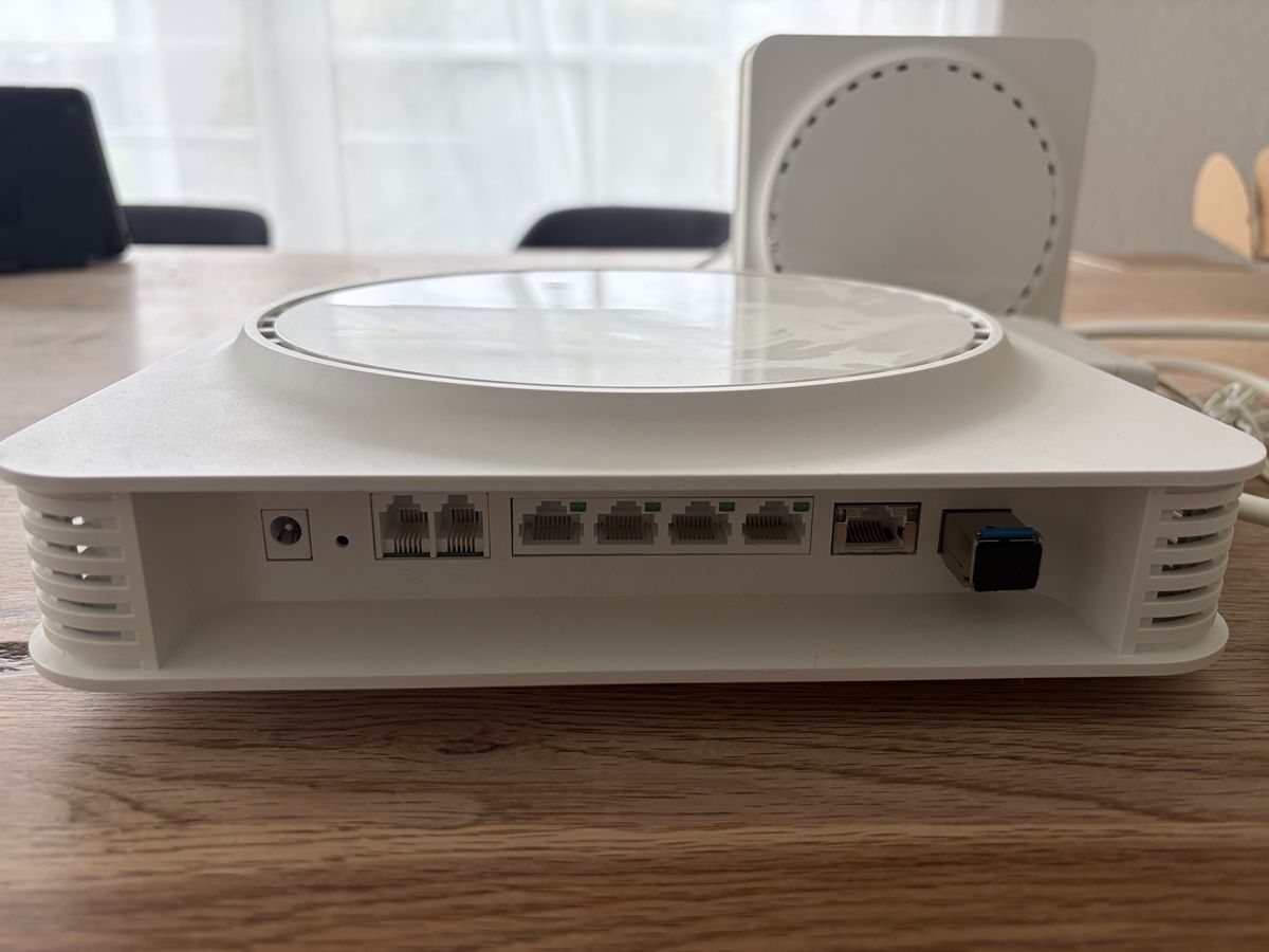 Salt Modem & Router: Salt Fiber Box inkl. Wi-Fi Extender – Usato da Herisau venduto da verkaufen75 1