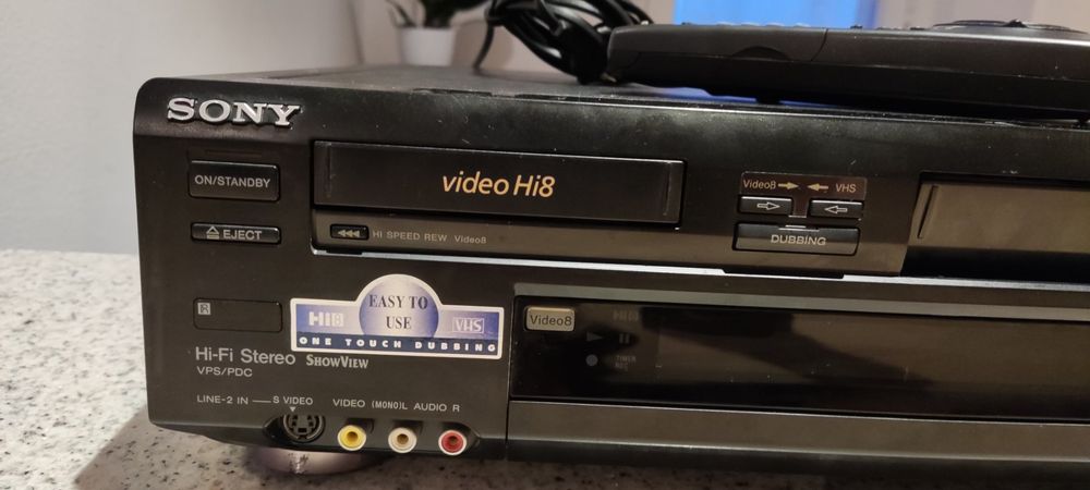 VIDEO 8 E VHS sony slv 2000t 8MM - Audio/Video In vendita a Pavia