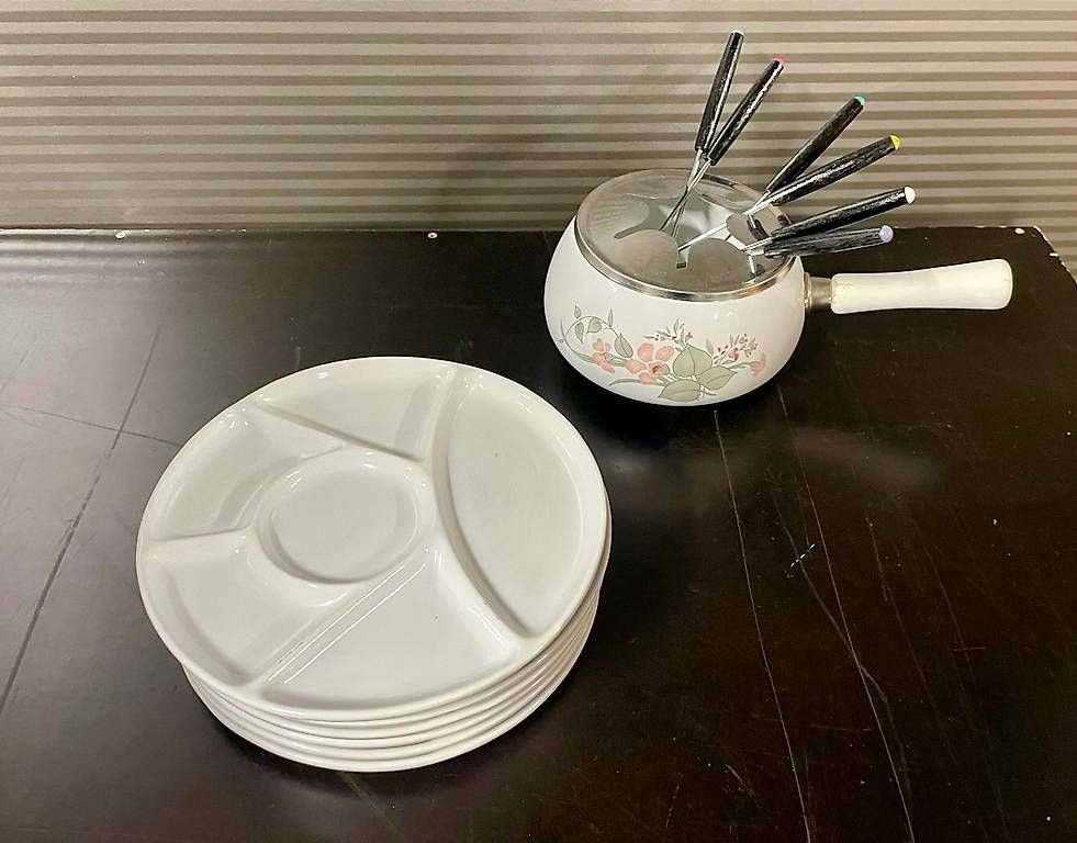 Set di piatti: FONDUE CHINOISE ODER BOURGUIGNONNE SET   – Usato da Thun venduto da amaretti25