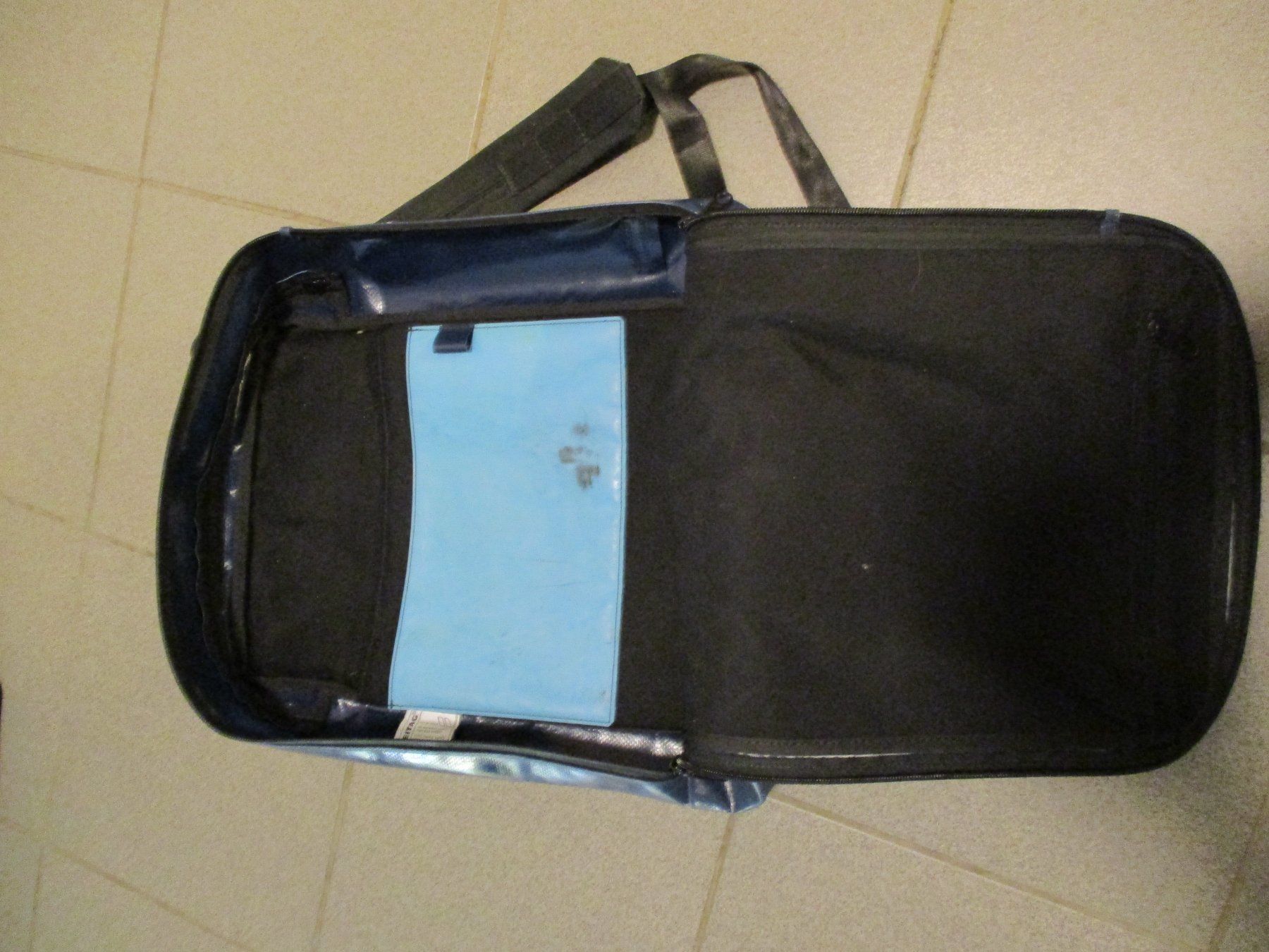 Freitag Rucksäcke: Sac à dos FREITAG bleu avec grand "n" blanc – Gebraucht aus La Sarraz von vic_v6kz 5