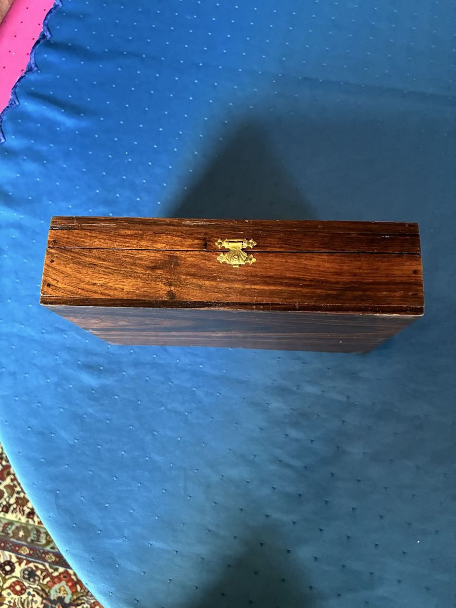 Articoli in legno: Holzschatulle mit Vogeldekor  – Usato da Dornach venduto da Rosengarten 1
