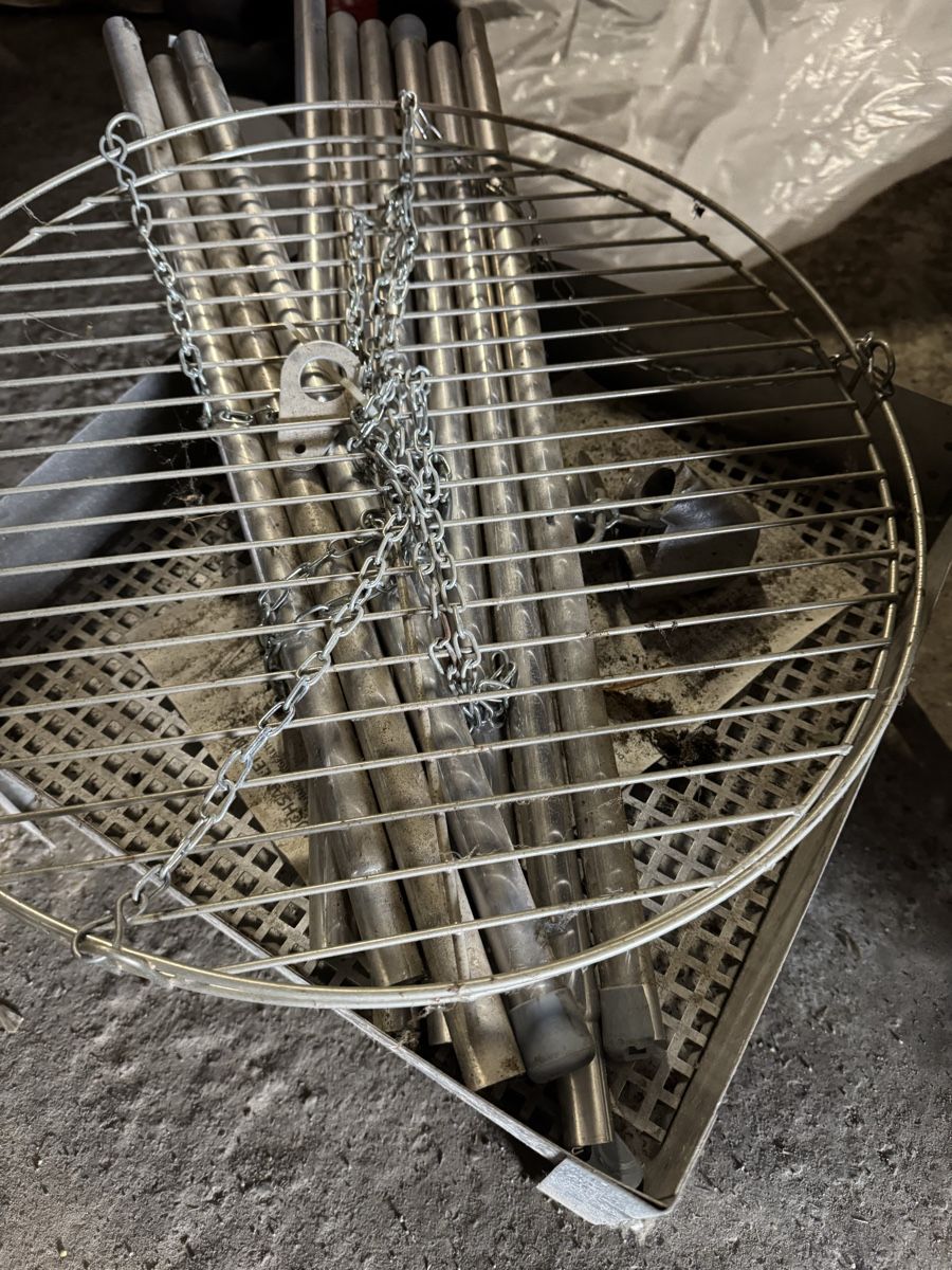 Bracieri: Grill mit Dreibein (Feuerschale) – Nuovo (secondo la descrizione) da Bad Zurzach venduto da classic769 1