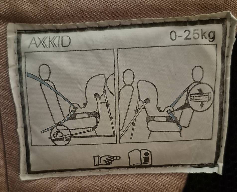Seggiolini per auto: Preisgekrönter Reborder Axkid Minikid 2 – Usato da Winterthur venduto da nadine_e 4