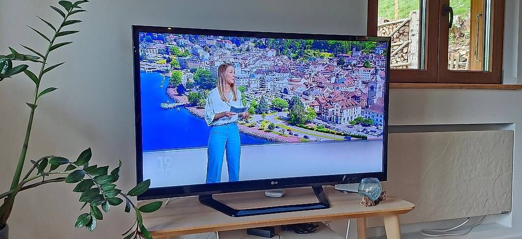 Fernseher: Téléviseur LG 47'' occasion  – Gebraucht aus Moléson-s-Gruyères von nic_y2yl 1