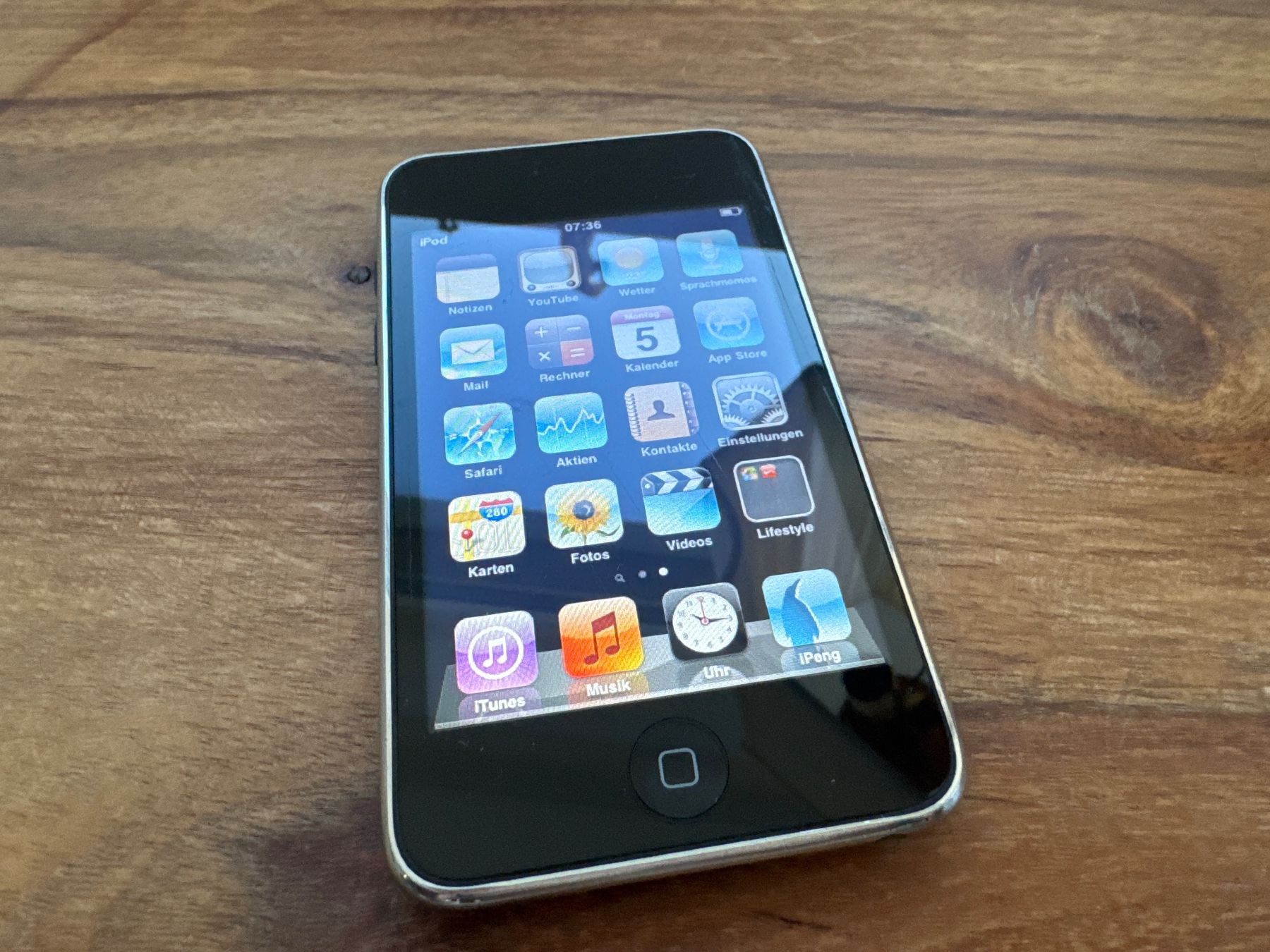 Apple Lettore multimediale portatile: iPod touch 3g 8GB – Usato da St. Gallen venduto da hae_6rmh