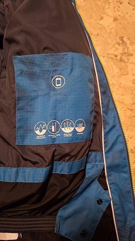 46 Nord Vestes & Manteaux: Winterjacke 46N, Grösse 176 – D'occasion à Chur par Rafael.Sch 4