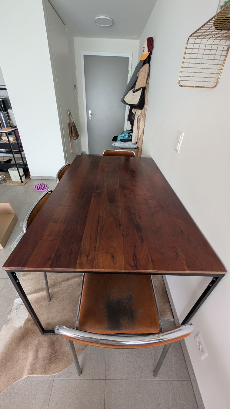 Tavoli: Table à manger  – Usato da Cossonay-Ville venduto da cof_wth5 2