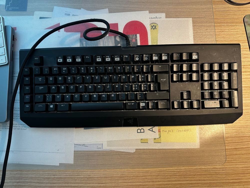 Razer Tastiere: Razer BlackWidow Chroma Gaming Tastatur – Usato da Genève venduto da lui_f9dv 2