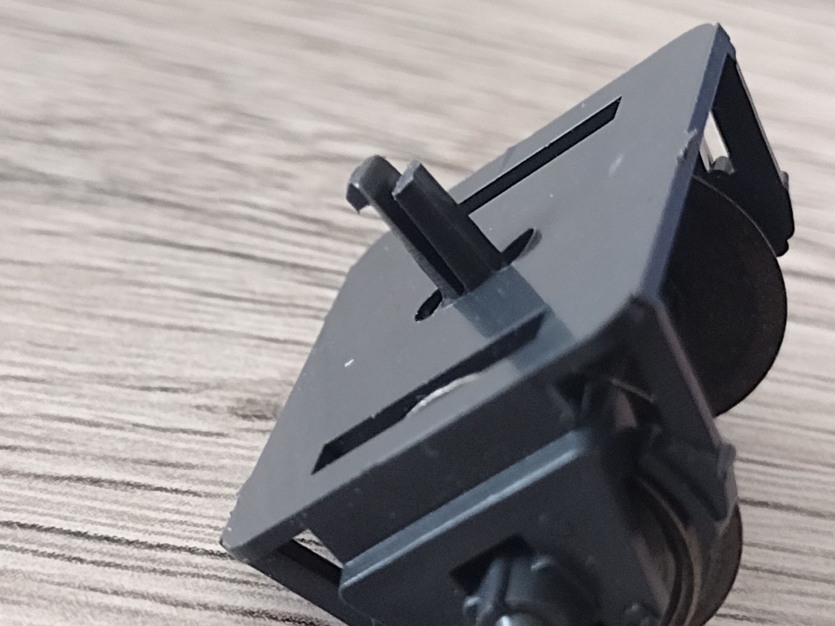 Roco Modelleisenbahnen: Wagon SBB EPA – Defekt aus Vevey von tgv3 1