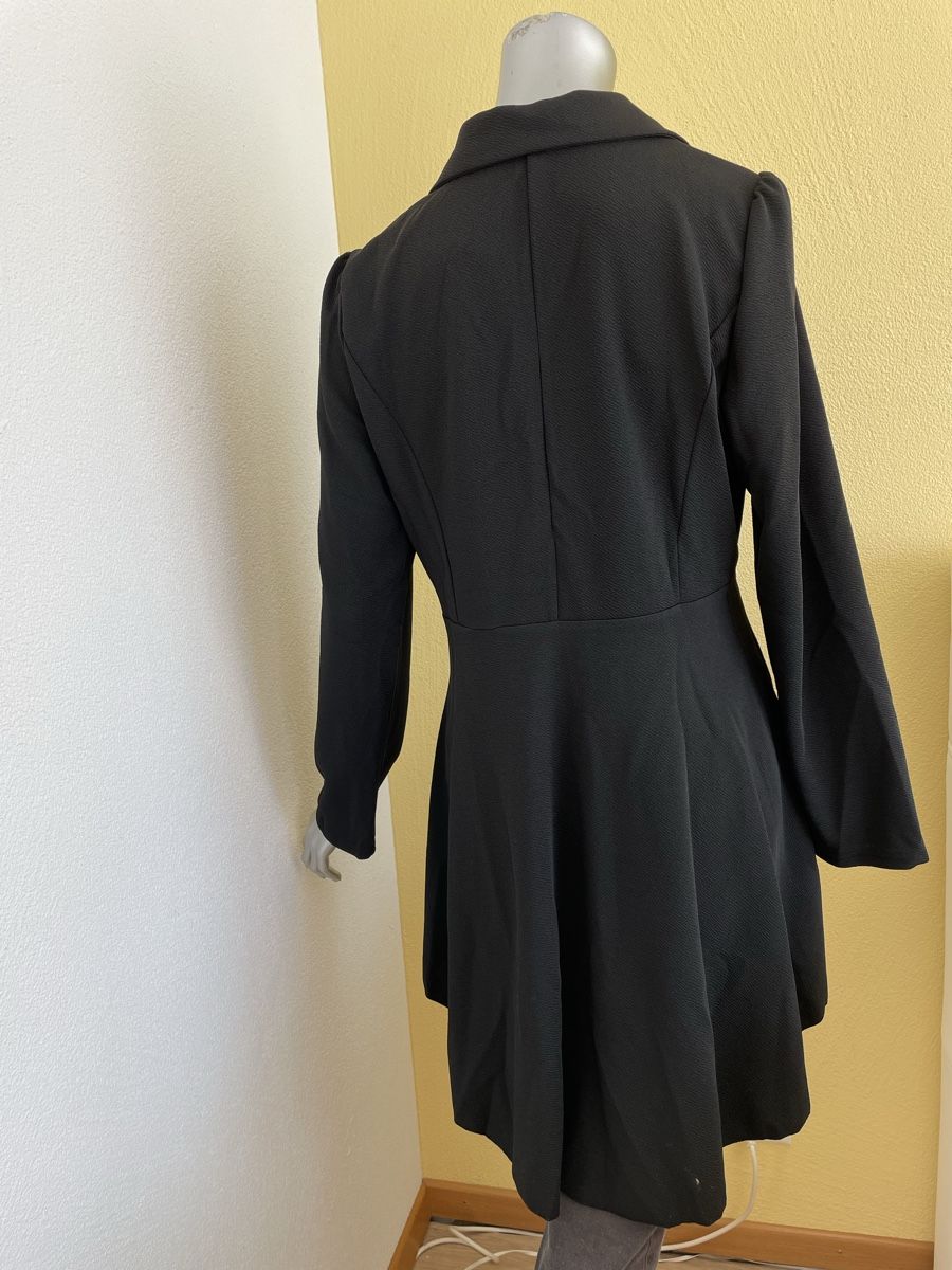 Giacche: Schwarzer Blazer Gr. L - tailliert, assymetrisch – Nuovo (secondo la descrizione) da Kaltbrunn venduto da pooc1975 1
