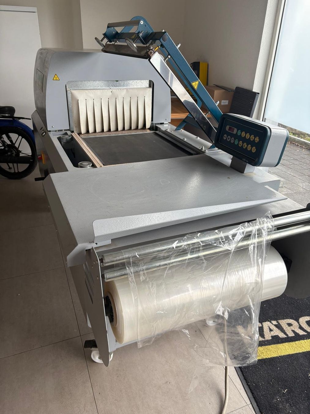 Tutte le macchine: Tanner Schrumpffolienverpackungsmaschine – Usato da Stein AR venduto da Bienli4 2