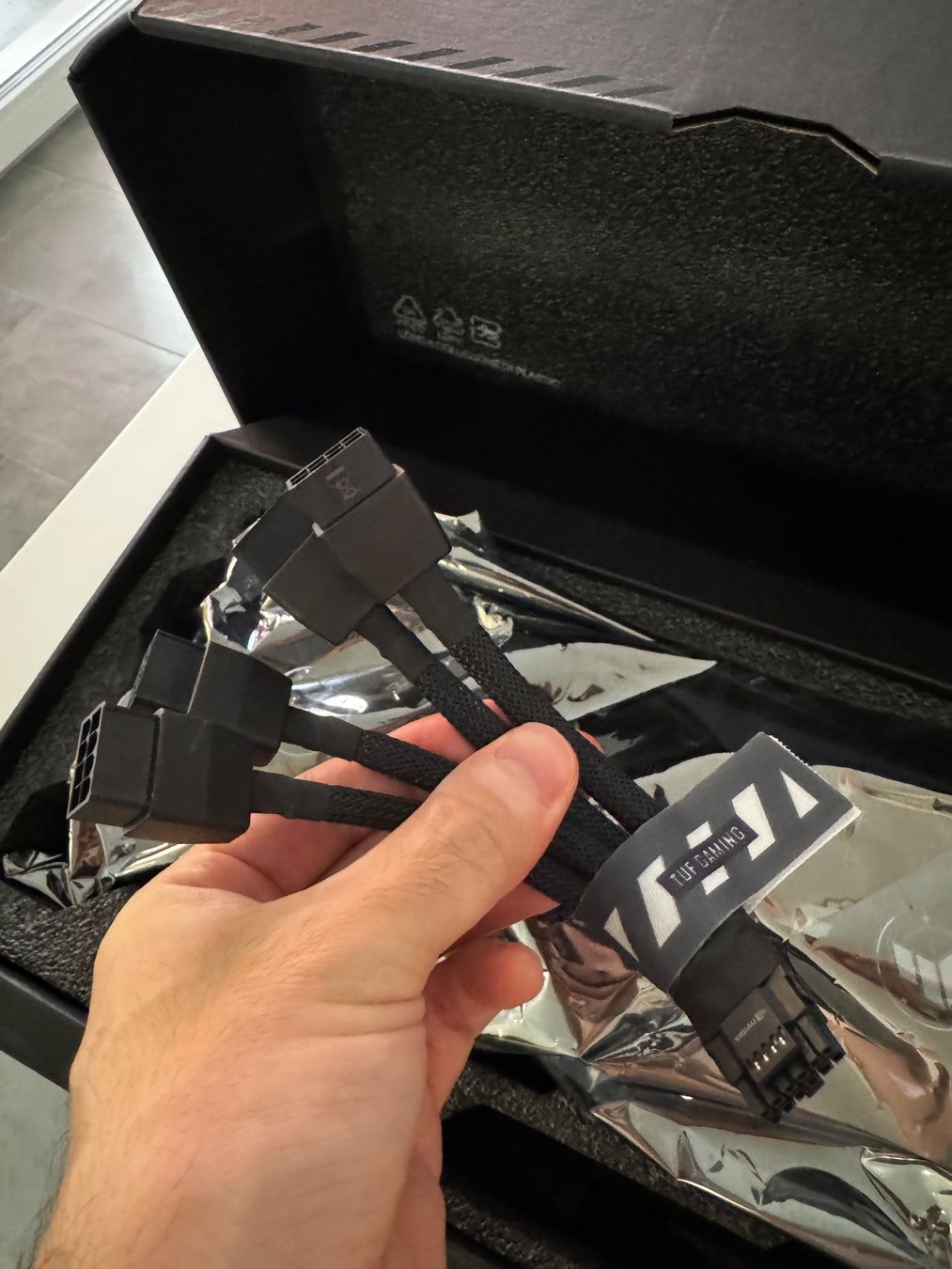 Asus Schede grafiche: ASUS RTX 4090 TUF OC Edition – Usato da OSTERMUNDIGEN venduto da brfl86 2