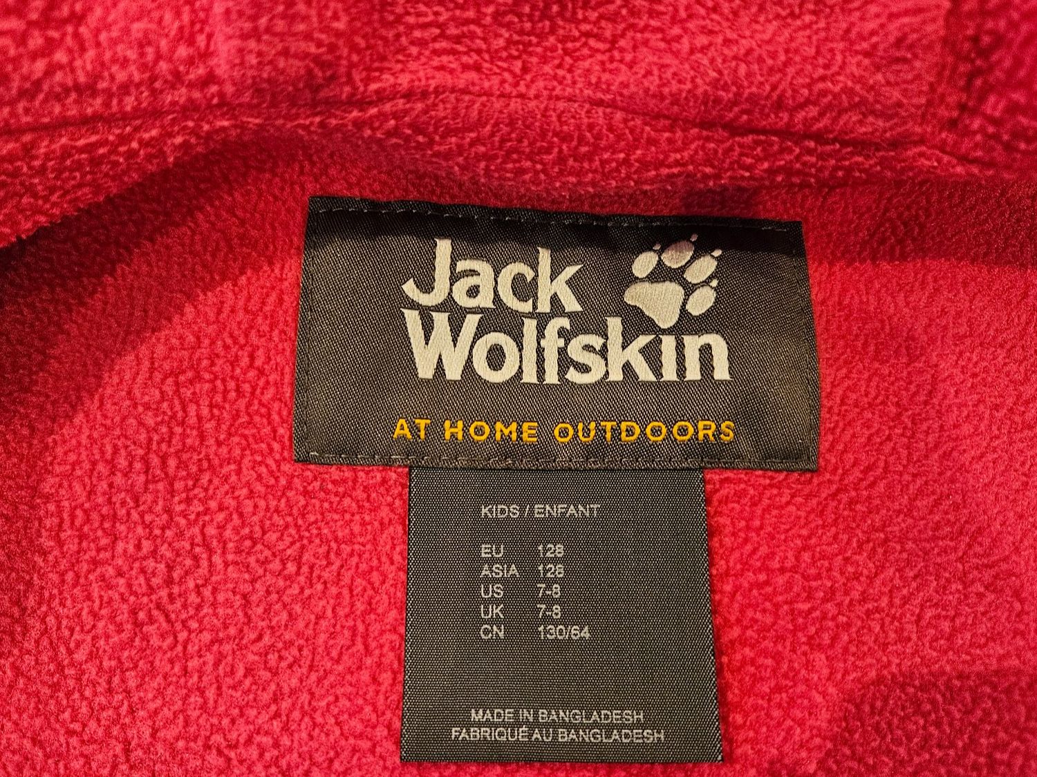 Jack Wolfskin Giacche & Cappotti: Mädchenjacke Jack Wolfskin, Gr. 128 – Usato da Ehrendingen venduto da mythical 1