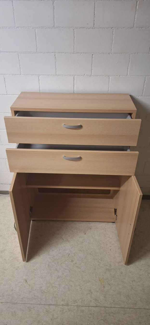 Cassettiere: Kommode  B81cm, T35cm, H158cm, gem. Abb. – Usato da Niederwil SG venduto da kaseopeia 2