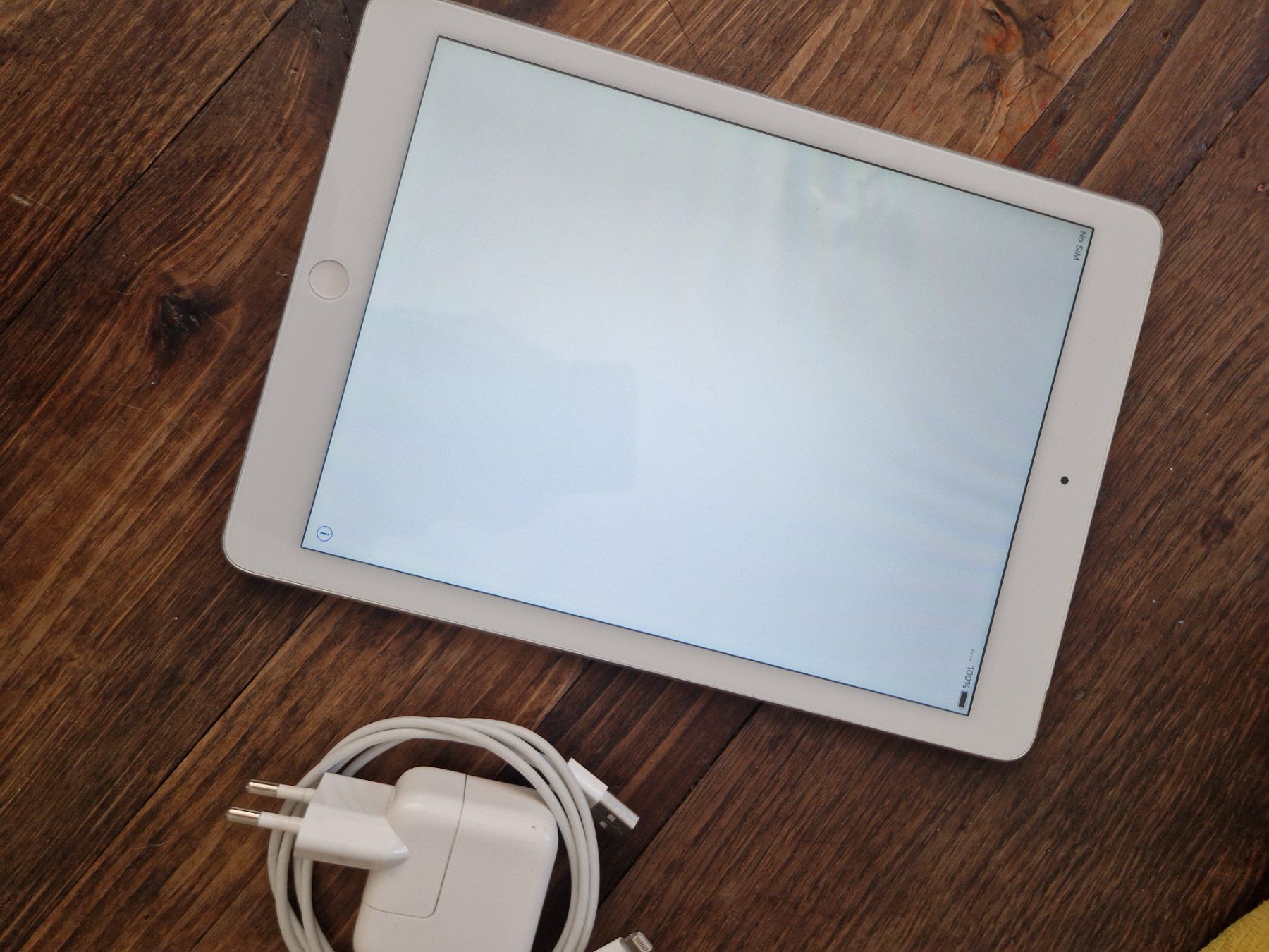 Apple Tablet PC: Ipad Air Gen1 Wifi+Cellular – Gebraucht aus Benken SG von Sherco-01