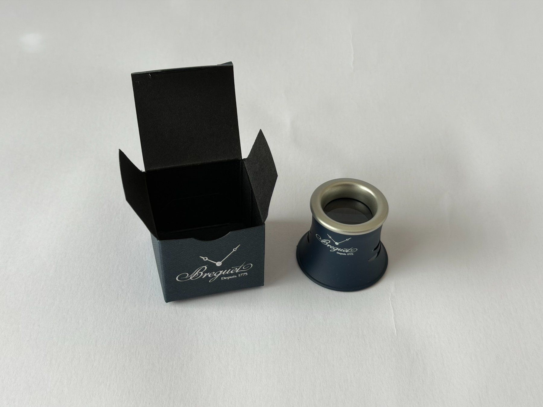 Altro per Ottica: Breguet Uhrmacherlupe – Nuovo e nell'imballaggio originale da Winkel venduto da chschn97
