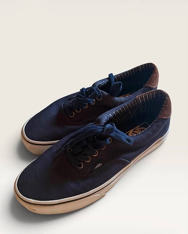 Scarpe da uomo: 2 paia Vans Era rosse e blu  – Usato da Villa Luganese venduto da Giulia925
