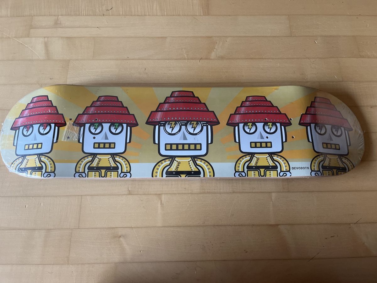 Skateboards: Devo Skatedeck Skateboard Punkrock Punk New Wave – Neu und originalverpackt aus Wallisellen von theadicts77