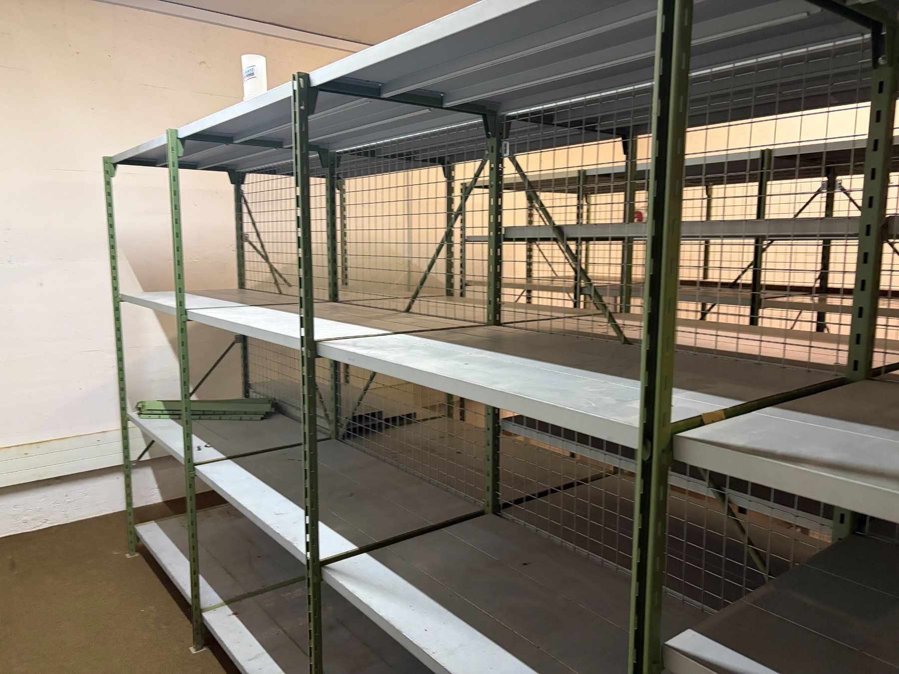 Scaffali: Industrieregal – Usato da Rothrist venduto da Pamosliq