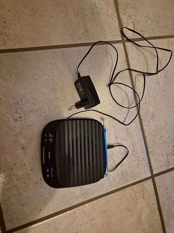 Radios: Kleiner DAB Radiowecker – Gebraucht aus Alchenstorf von Morepa