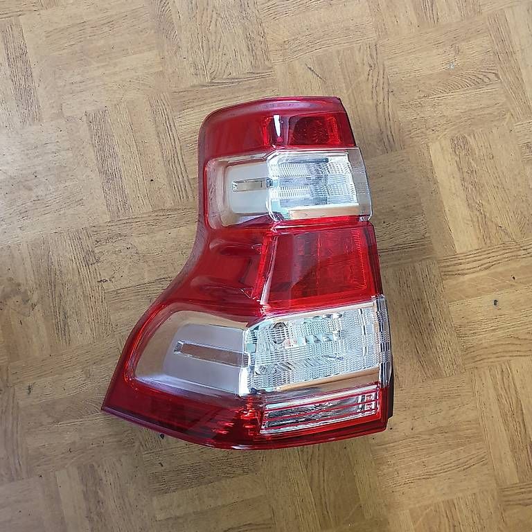 Tutti pezzi di ricambio auto: Toyota Land Cruiser 2.8 – Usato da Bironico venduto da aut_v8ks