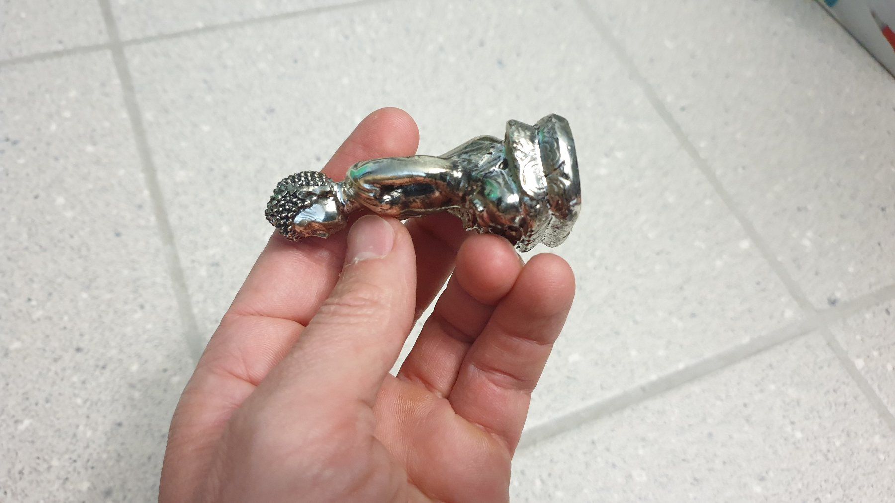 Figuren: Kleine chromfarbige Buddha Statue – Gebraucht aus Stäfa von Supertramp73 3
