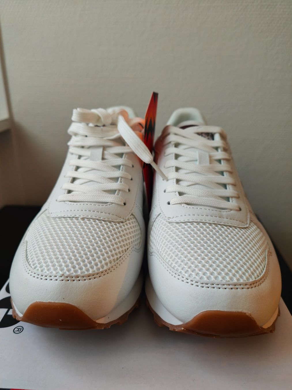 Ellesse Scarpe da uomo: Baskets Ellesse Isola – Nuovo e nell'imballaggio originale da Fleurier venduto da dav_xx8y 3