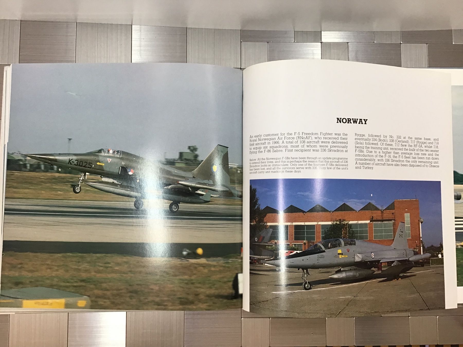 Bücher: F5 WARPLANE FOR THE WORLD – Gebraucht aus Männedorf von Spezial-Modelle 1