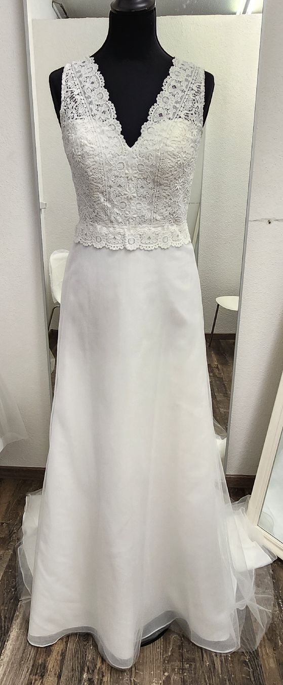 Vestiti: Brautkleid Ivory – Nuovo (secondo la descrizione) da Uster venduto da VMT.