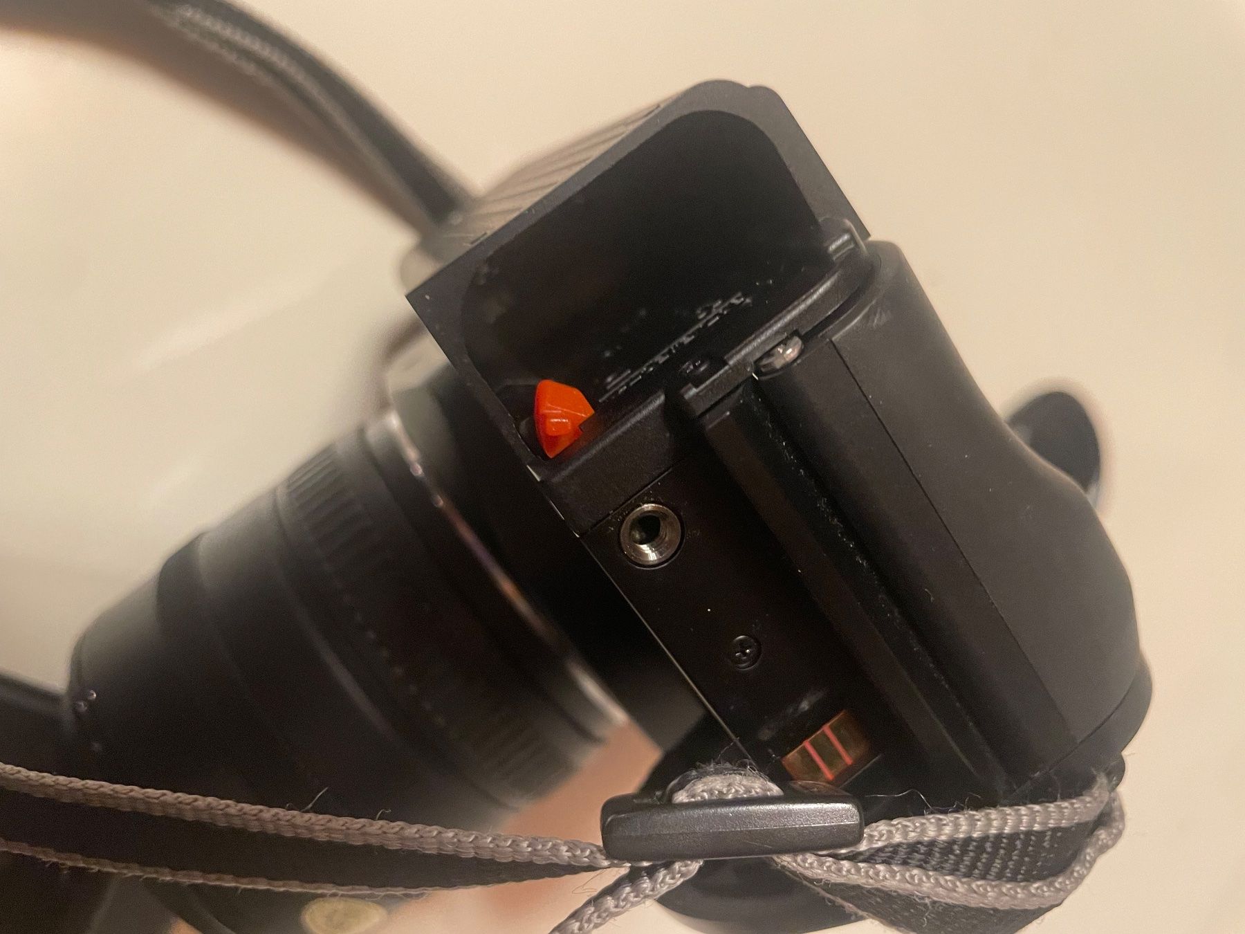 Canon Kamera: Canon EOS 650 Kamera Analog mit EF f3.5-4.5 zoom Objektiv – Gebraucht aus Embrach von xenovolcano 8