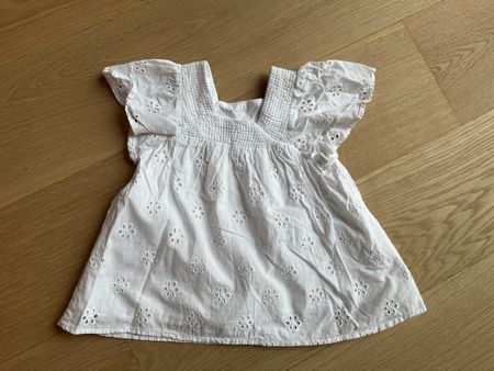 Cute White Summer Top, Size 115 (5-6y)