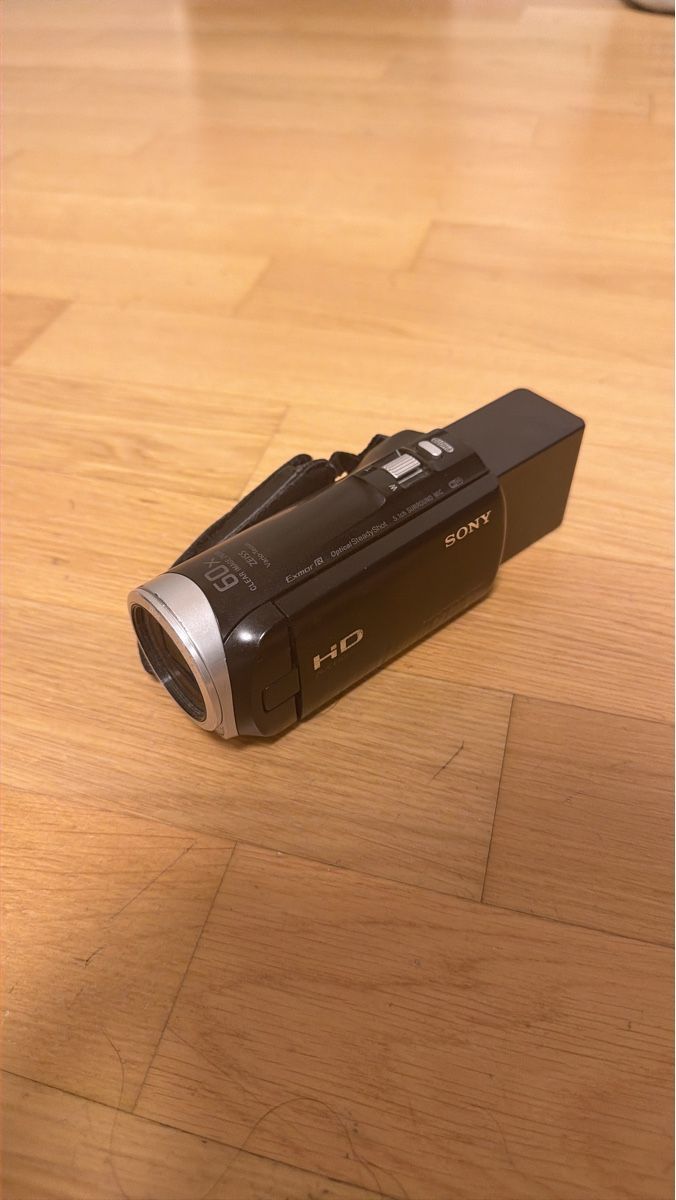 Sony Videocamere: Sony HDR-CX450 - HD-Camcorder – Usato da Zürich venduto da giacomowho