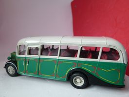 Coach Bus - Bedford - schweres solides Modell von Corgi 15cm