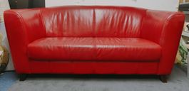 Rotes Leder-Sofa