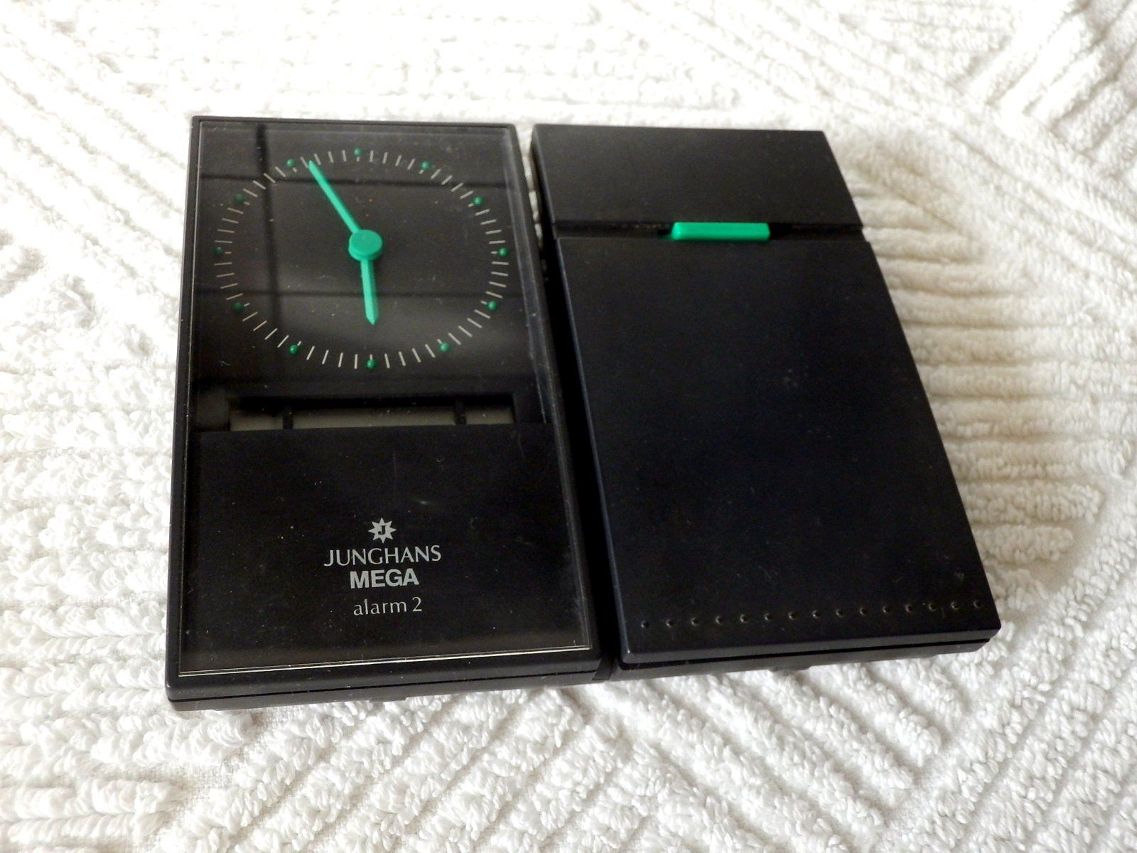 Junghans Orologi: Funkuhr, Junghans, Mega Alarm2, Tischmodel, ohne Batterie – Usato da Ueberstorf venduto da dinbau 4