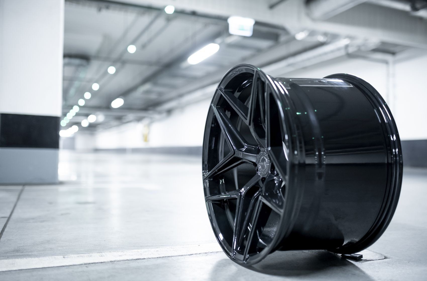Cerchioni: Concaver Wheels CVR2 in schwarz Glanz – Nuovo e nell'imballaggio originale da Lupfig venduto da World-of-Car-shop 1