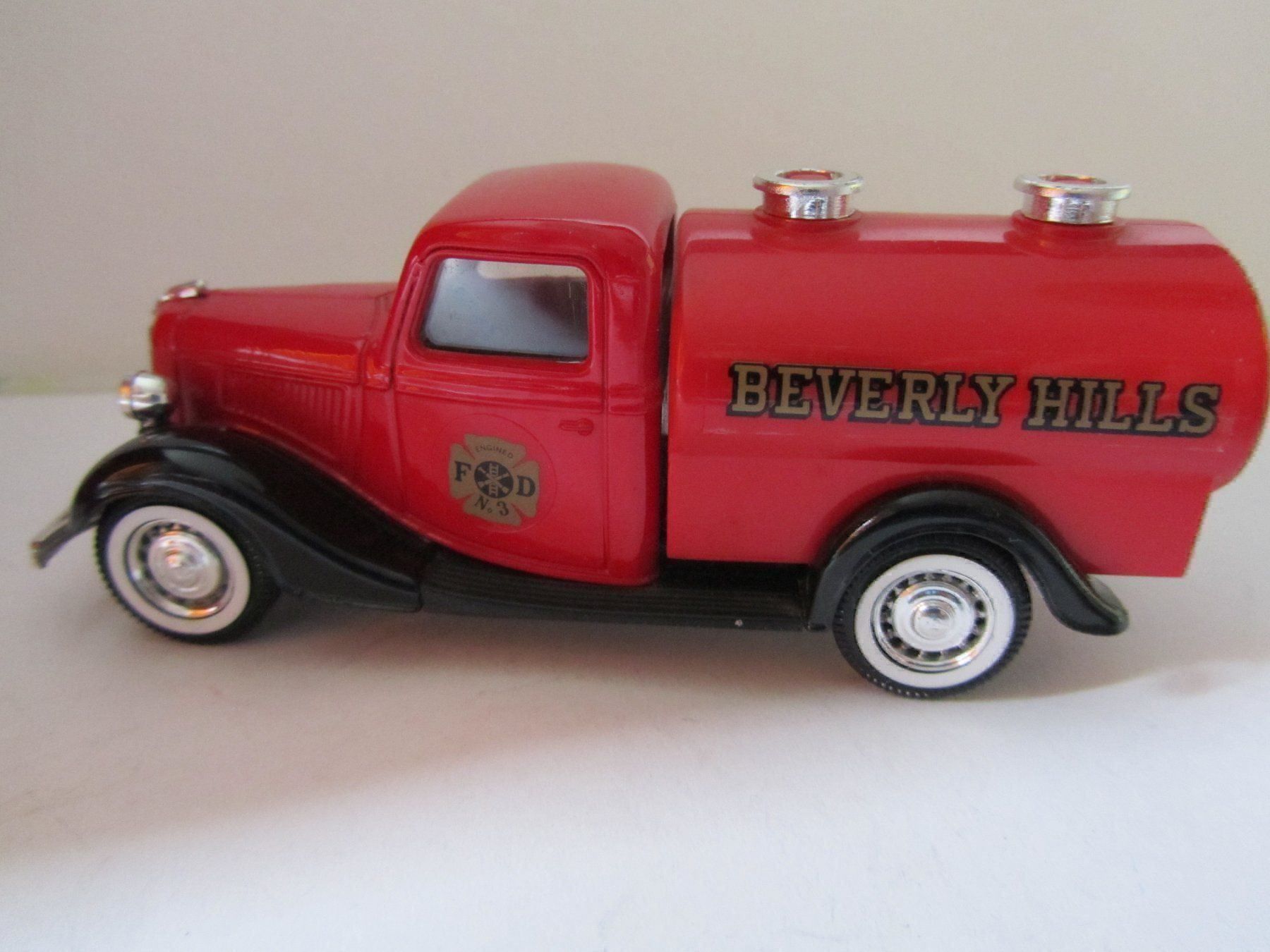 Solido Modellini d'auto: Ford V8 Citerne, Solido 1:43 – Usato da Weiningen ZH venduto da dietsch57 4