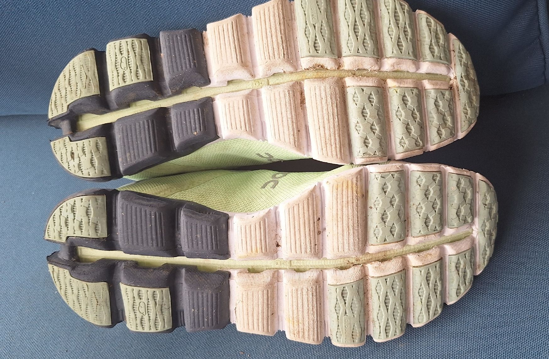 On Scarpe da donna: on cloudflow 37.5 – Usato da Nürensdorf venduto da Cornelia25 2