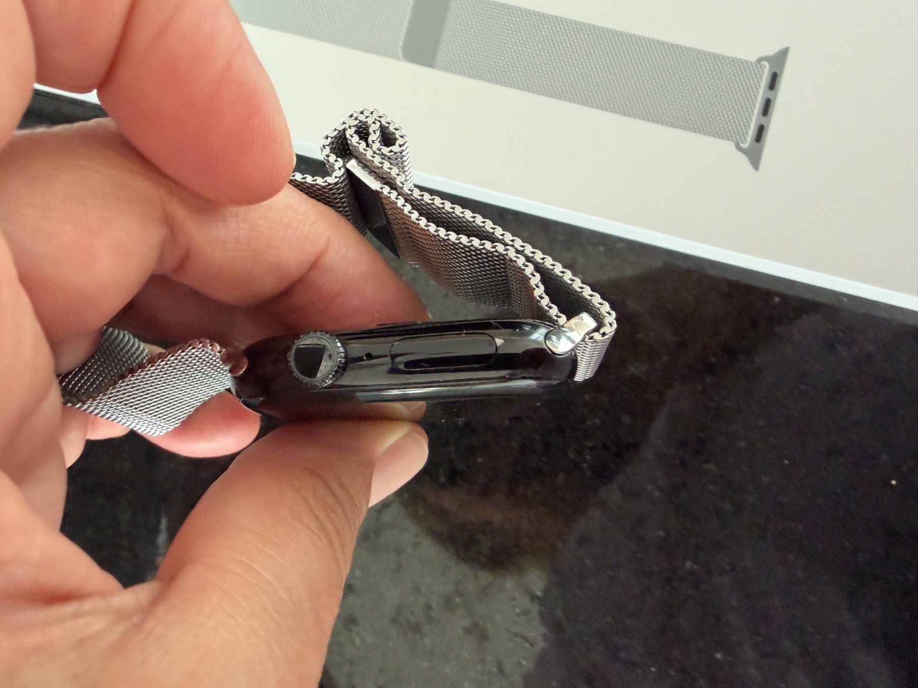 Apple Smartwatch: Apple Watch 10 mit Metallband – Usato da Lachen SZ venduto da cacatuda 3