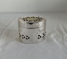Deckeldose - Potpourri aus Metall