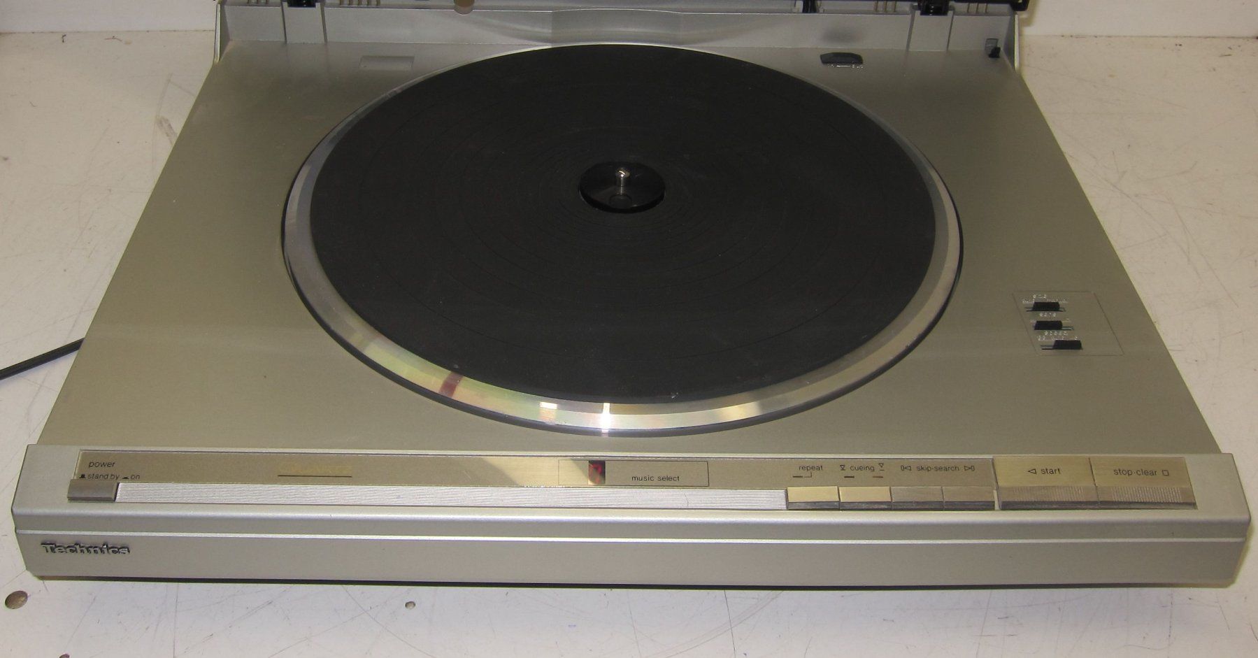 Technics Giradischi: Technics Tangential Plattenspieler SL-L2 – Usato da Männedorf venduto da livesteam 1