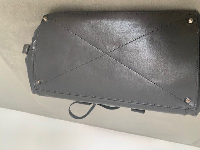 Marc Jacobs Borse da donna: Sac en cuir souple gris de Marc Jacobs – Nuovo (secondo la descrizione) da St-Aubin-Sauges venduto da Juliezan 4