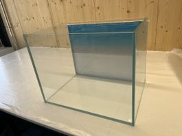 Aquarium mit LED-Wand NEU