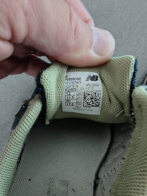 Schuhe für Jungen: Kinder turnschuhe – Gebraucht aus Lachen SZ von Knobel83 1