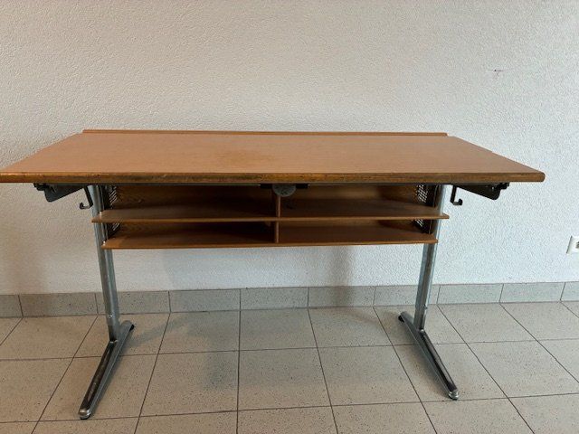 Scrivanie: Schülerpult (4 Stück) – Usato da Grafenried venduto da Stellare
