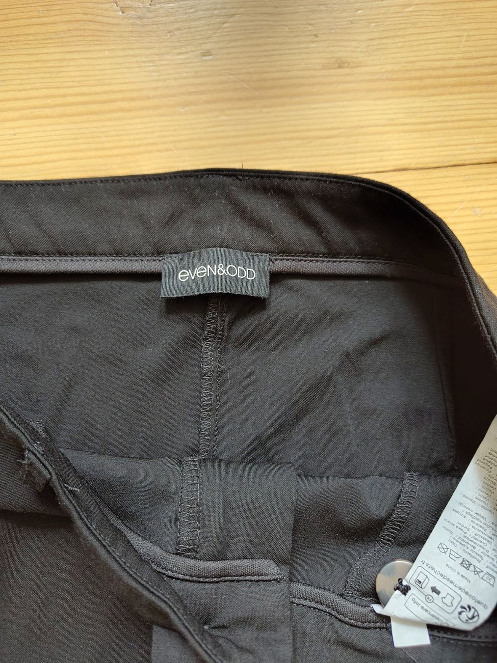 Pantaloni: Schwarze Stoffhose Grösse 40 – Usato da Basel venduto da ste_g9bv 1