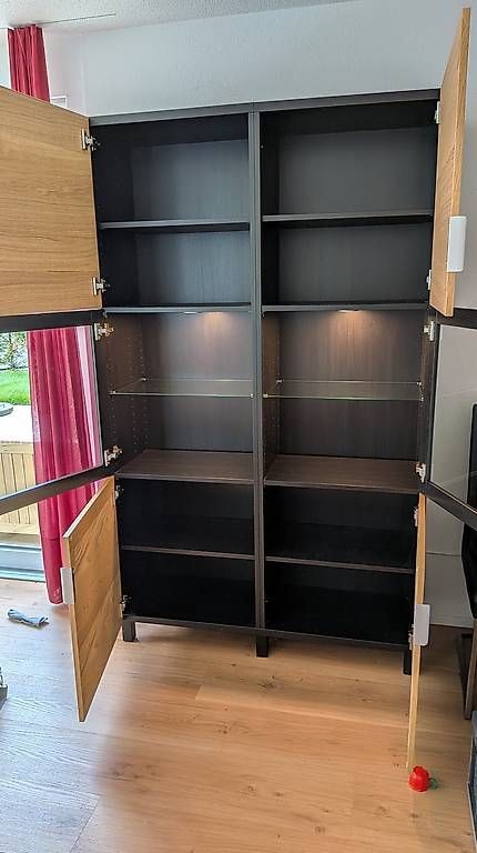 Vitrines: Vitrine IKEA mit Licht – D'occasion à Etzelkofen par bp0815 1