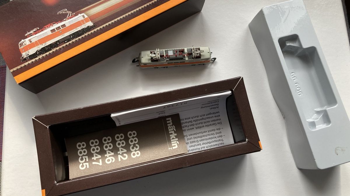 Märklin Modellini di ferrovie: Märklin 8855 Spur Z BR111 – Usato da Chevenez venduto da Electro-Rick 7